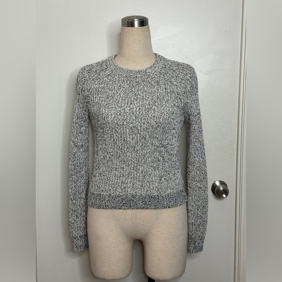 H&M Ladies Popover Sweater - Picture 1 of 4